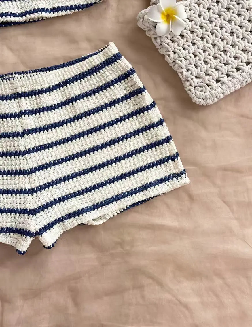 Top Halter y Pantalón/Falda a Juego