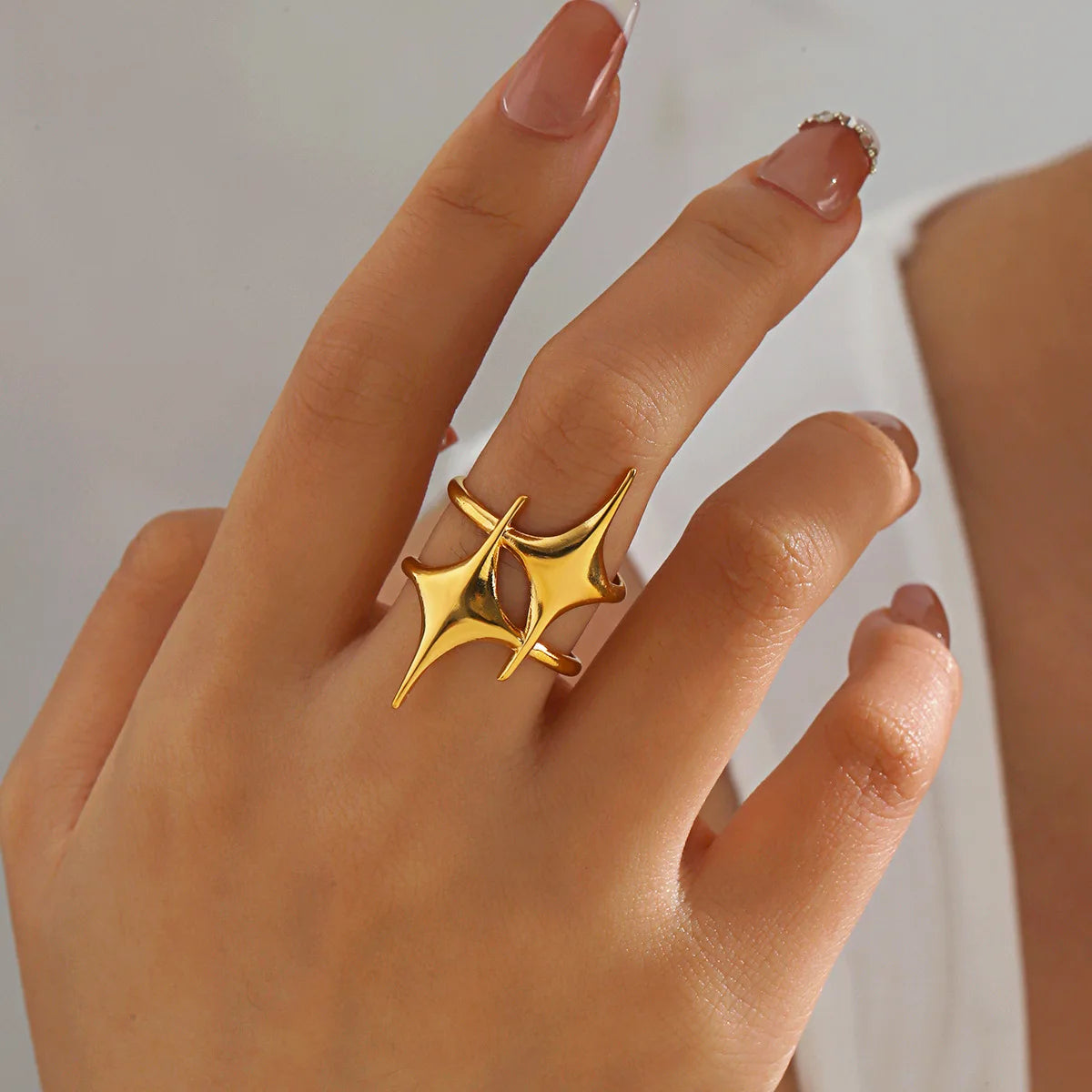 Anillo abierto vintage con cruz y estrella unisex
