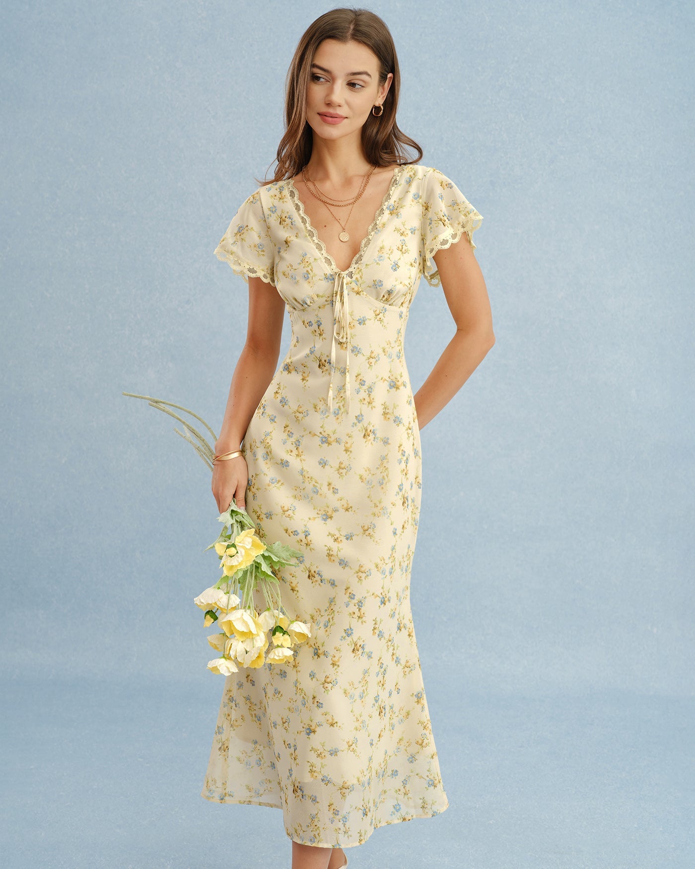Vestido maxi amarillo radiante con escote en V y encaje floral