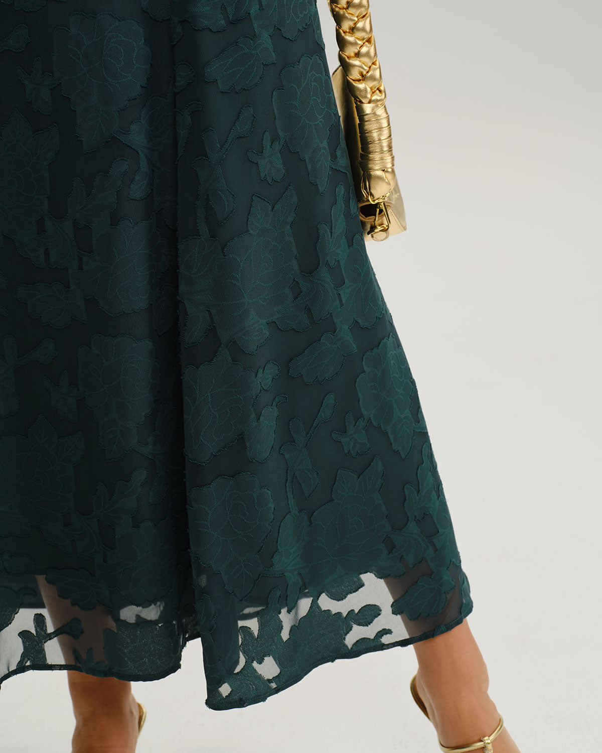 Vestido maxi lencero de jacquard en verde esmeralda con silueta en A